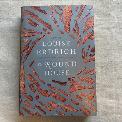 Signed The Round House By Louise Erdrich First Edition 1st Printing HCDJ Foto 1 de 4