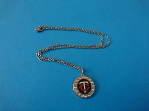 MINNESOTA TWINS MLB HALSKETTE MIT CHARM LOGO - "BRANDNEU & FABRIKVERSIEGELT - Bild 1 von 5