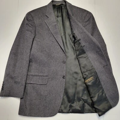 Nuevo Blazer SAKS 5TH AVE 100% CACHEMIR Para Hombre 40 R LORO PIANA Gris HECHO EN ITALIA Foto 1 de 4