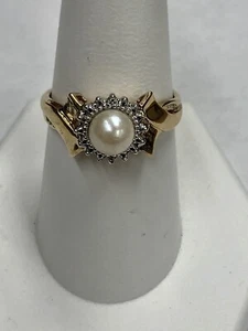 10K Yellow Gold Pearl with Halo Ring Size 8.75 - Picture 1 of 7