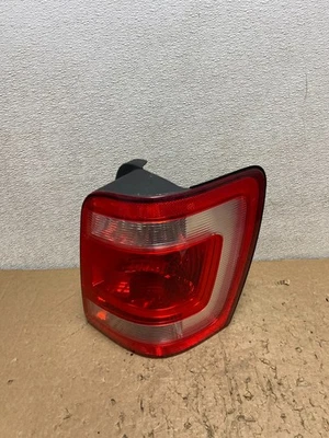 2008 to 2012 Ford Escape Right Passenger RH Side Tail Light OEM V0919 DW - Image 1 of 4