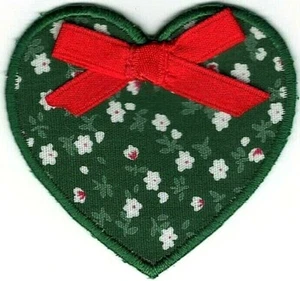 2" grün Blume Blumenmuster rote Schleife Herz Stickerei Patch - Bild 1 von 1