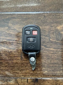 OEM 2004-2006 HYUNDAI ELANTRA, SANTA FE KEYLESS REMOTE KEY FOB ALARM OSLOKA-240T - Picture 1 of 6