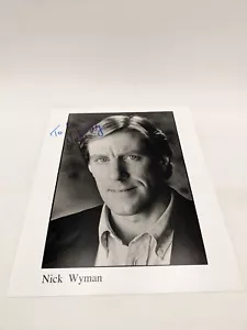 Nick Wyman attore Die Hard Funny Farm firmato a mano 8x10 foto autografo - Foto 1 di 4