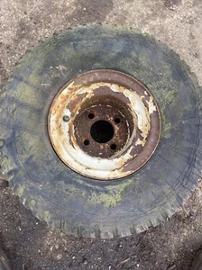 Jacobsen Tri-King 4 Stud Wheel Rim Tyre Ride On Mower 20 X 10.00 - 8 Kubota - Picture 1 of 2