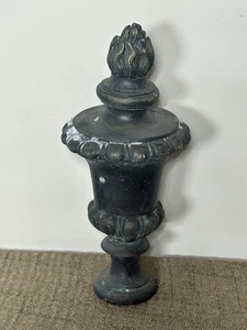 Urna antica bronzo fuso architettonico cancello giardino finiture decorazione - Foto 1 di 9