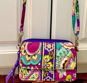 Portafoglio Vera Bradley trapuntato tutto in uno tracolla classico paisley viola - Foto 1 di 9