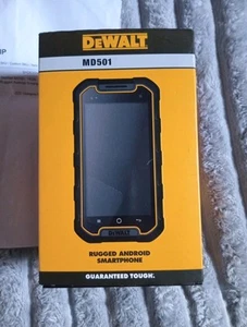 DEWALT MD501 Wytrzymały smartfon z Androidem czarno-żółty w kolorze - Zdjęcie 1 z 15