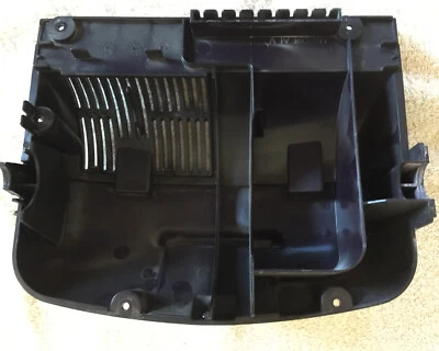 Panasonic Upright Vacuum Front Vent Motor Cover MC-V7395 Part Only Hard Plastic - Image 1 of 2