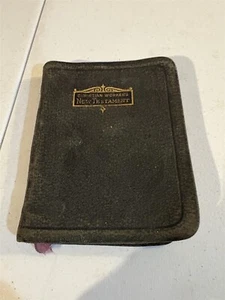 1924 well worn Christian Worker's New Testament, indexed by subject - Picture 1 of 10