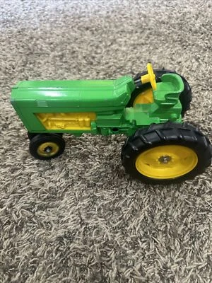 Tractor agrícola HUBLEY de colección fundido a presión de 9" de largo Foto 1 de 4