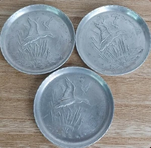 Vintage 1950s Set of 3 Aluminum Coasters Flying Ducks Over A Marsh Very NICE! - Picture 1 of 5