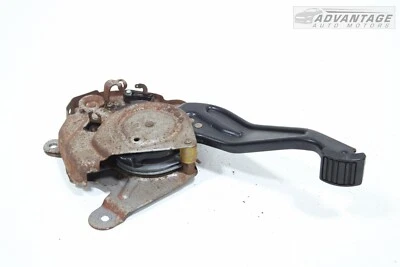 Pedal de parada de freno de estacionamiento de emergencia Hummer H2 2003-2005 con pastilla negra OEM Foto 1 de 4