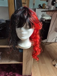 Perücke, Kunsthaar, schwarz-rot, schulterlang, Pony, 2 Haarteile - Bild 1 von 3