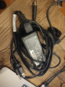 Caricabatteria originale HP adattatore di alimentazione AC 677774-001 693711-001 19,5 V 3,33 A 65 W - Foto 1 di 3