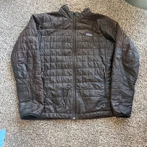 Patagonia Jacke Herren Large schwarz Nano Puff Nylon durchgehender Reißverschluss Taschen Outdoor - Bild 1 von 8