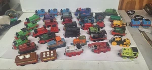 Lote Surtido 40 Motores Thomas the Train Die Cast Take Along - Imagen 1 de 12