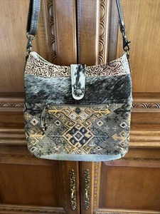 Neu ohne Etikett Myra Western Leder echtes Rindsleder Canvas Gobelin Schultertasche Umhängetasche - Bild 1 von 16