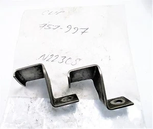 Aircraft Part Piper 757-997 Clip Qty 2 - Picture 1 of 2