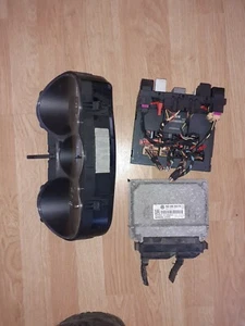 ECU SIEMENS-CONTINENTAL 5WP40325 Group VAG 06A906033FH ecu kit seat ateca xl - Picture 1 of 6