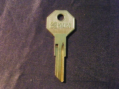 Llave en blanco S para vehículos antiguos de At & Mack 1953-1969 perfil N & Well Foto 1 de 3
