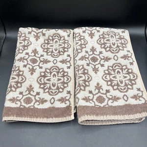 Wellesley Manor 2 Guest Fingertip Towels Damask Patterned Brown Tan Grey/Mint - Picture 1 of 10