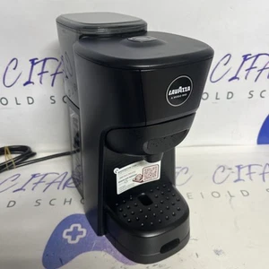 Lavazza LM 840 Tiny Eco Macchina per Caffè con Capsule - Rosso/Nero (18000527) - Foto 1 di 11