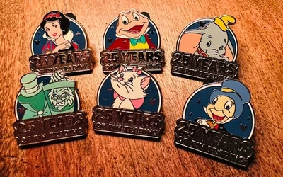 Disney 25th COMPLT 2025 6 PIN OCULTO MICKEY MARIE SOMBRERO CAZADOR DE FANTASMAS DISNEYLAND Foto 1 de 4