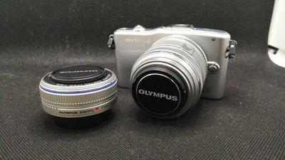 OLYMPUS E-PM1 mirrorless twin Lens kit 870879 - image 1 of 4
