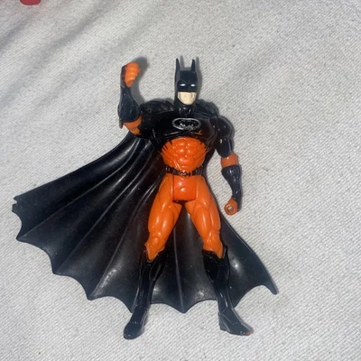 Figura de acción de Batman y Robin 1997 Kenner Heat Scan Batman película con capa solamente  Foto 1 de 4
