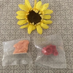 2 Wade Whimsies England Red Rose Tee Miniatur Figur Goldfisch Traktor Lot 2 - Bild 1 von 14
