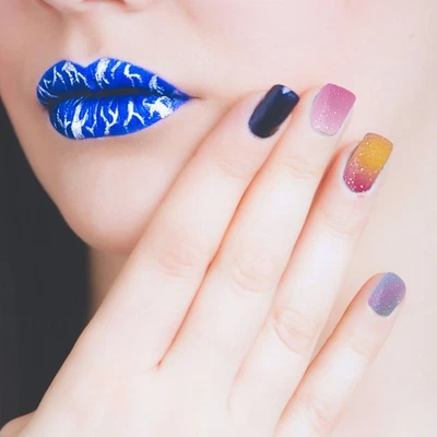  48 Pcs Stick On Nails Decorations Unghie Sticker Finte Per Bambina - Immagine 1 di 4