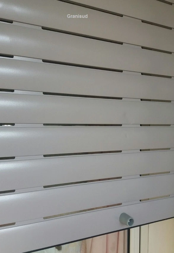 TAPPARELLE AVVOLGIBILE ALLUMINIO COIBENTATO FORO LARGO CON POLIURETANO SU MISURA - Immagine 1 di 4