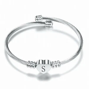 MÄDCHEN MODE SET ARMBAND ARMREIF HERZ CHARM MIT INITIALEN EDELSTAHL - Bild 1 von 4
