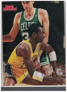 Página de revista Sports Illustrated firmada por Michael Cooper Lakers con nuestro certificado de autenticidad B - Imagen 1 de 1