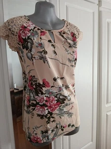 pretty floral blouse size 12. BNIP - Picture 1 of 3