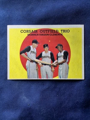 1959 Topps Baseball Corsair Trio #543 Скиннер Билл Вирдон Роберто Клементе - Изображение 1 из 4