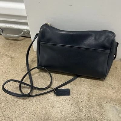 Vintage COACH Crossbody Shoulder Bag Pouch Purse Pochette Leather Navy - Image 1 of 4