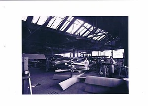 FOTOGRAFÍA HÉLICE DE MADERA FABRICACIÓN TIBBENHAM IPSWICH SEGUNDA GUERRA MUNDIAL - Imagen 1 de 2