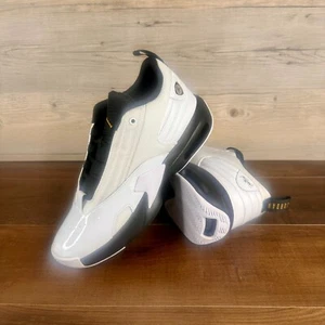 Nike Air Jordan Max Aura 6 Mens Size 10.5 White Metallic Gold Black FQ8298 101 - Picture 1 of 9