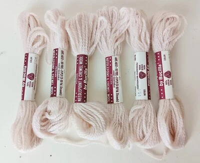 Lote de 6 novelos Bucilla Persian Needlepoint and Crewel lã creme off white - Imagem 1 de 3
