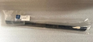 Mercedes Benz A 211 730 01 24 Schiene Gürteldichtung Leiste links E-Klasse - Bild 1 von 2