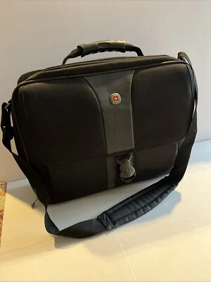 SwissGear by Wegner Estuche para Computadora Portátil Bolso de Hombro Maletín de Mano Negro Foto 1 de 4