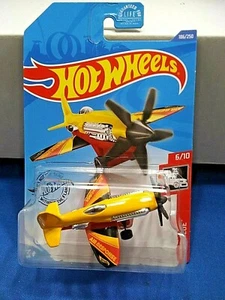 Hot Wheels Mad Propz Airplane HW Rescue #6/10 Yellow & Black Die-Cast 1:64 Scale - Picture 1 of 2