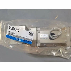 una nueva válvula solenoide de cinco vías smc VP4150-105G envío rápido - Imagen 1 de 5