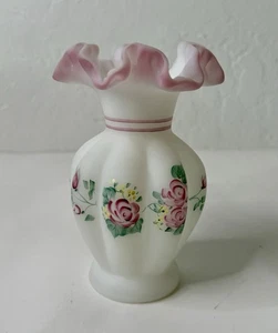 Vtg Fenton Ruffled Melon Vase Hand Painted L Everson Pink Roses Milk Glass Satin - Picture 1 of 11