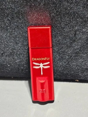 Convertidor digital a analógico USB rojo libélula Audioquest Foto 1 de 4