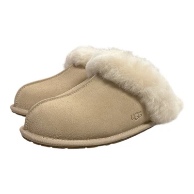 *NUEVO* UGG Mujer Scuffette II Zapatillas de Lana Arena Gamuza Superior EE. UU. 9 Foto 1 de 4