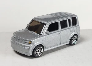 Matchbox lose Scion xB silber - Bild 1 von 2