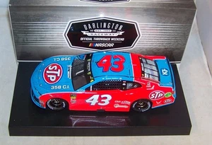 1:24 ACTION 2018 #43 STP DARLINGTON RACE VERSION DARRELL BUBBA WALLACE JR 1/349 - Picture 1 of 6